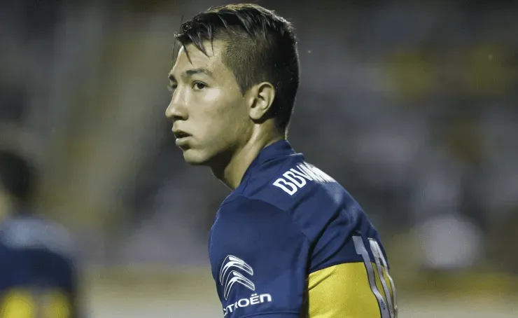 Luciano Acosta también compartió cancha con Riquelme.