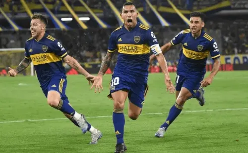 Carlos Tevez, por segunda vez el 10 de Boca.