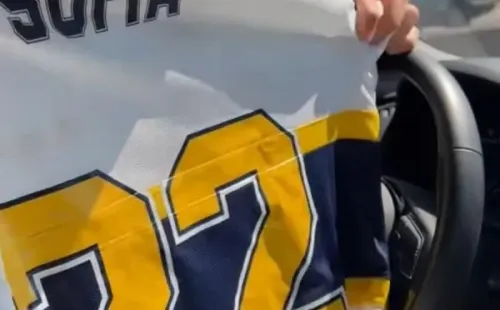 El regalo de Riquelme a Villa.