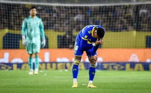 Marcos Rojo “terminó con el gemelo cargado” ante Huracán.