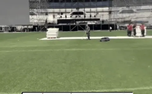 Así quedó el césped del Monumental tras el recital de los Guns N’ Roses.