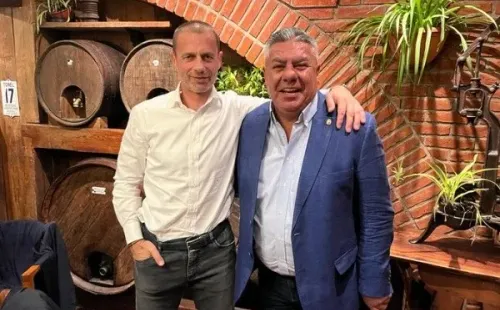 Twitter: @TapiaChiqui