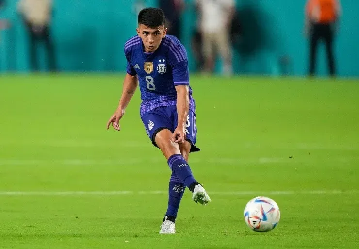 Thiago Almada sorprendió a Scaloni.