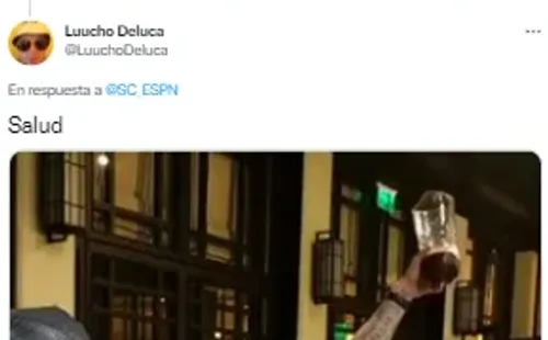 Los hinchas de Boca se burlan de la lesión de Cavani que podría dejarlo sin Mundial.