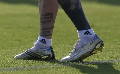 Así está el tobillo de Messi (foto: Getty)