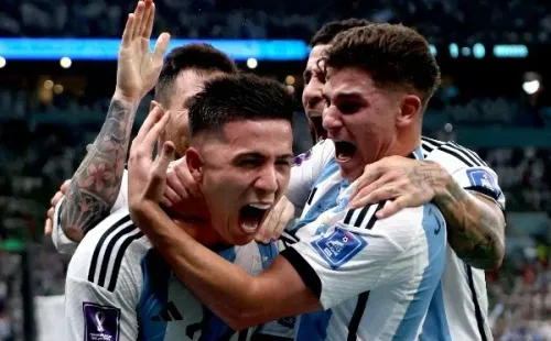 Enzo Fernández celebra su gol en la victoria de Argentina ante México por el Mundial de Qatar 2022 (Foto: Getty Images)