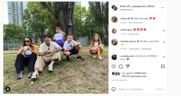 Papu Gómez mostró cómo festejó la Navidad con su familia.