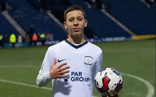 Es brasileño, milita en el fútbol inglés y podría jugar en la Selección Argentina.