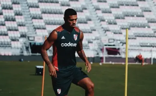 Twitter: @Riverplate