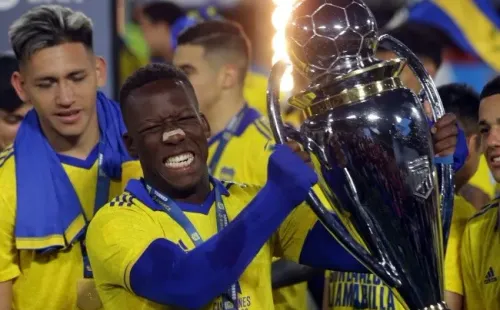 Advincula, al banco en el debut. (Foto: Getty Images)