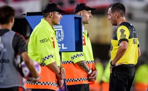 Rapallini y el VAR, grandes protagonistas de la noche en Núñez (Foto: Getty)