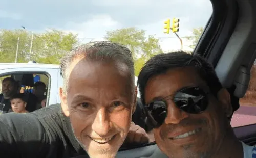 Ibarra, presente en la práctica de Boca (@tatoaguilera)