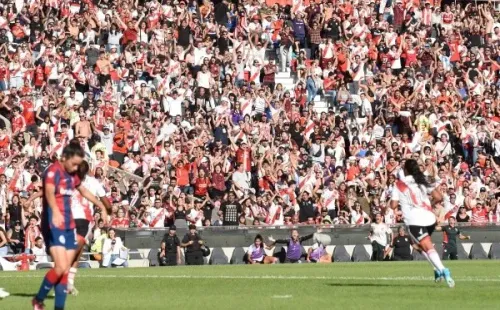 River igualó con San Lorenzo en su casa.