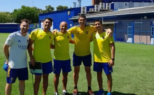 El cuerpo técnico en Casa Amarilla.