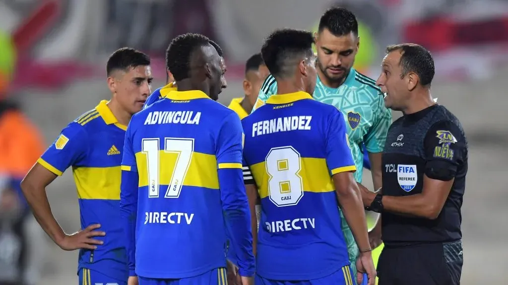 Las tarjetas en el Superclásico decretaron varias bajas para Boca en el Torneo LPF 2023 (Foto: Getty)