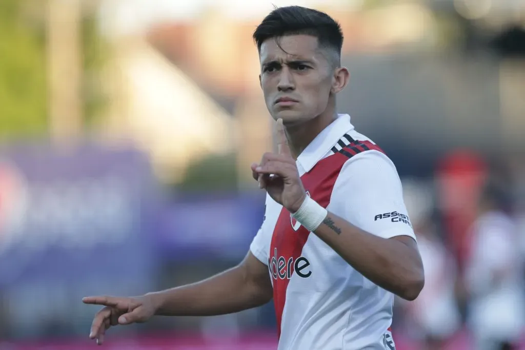 Pablo Solari va de arranque contra Fluminense. (Foto: Getty)