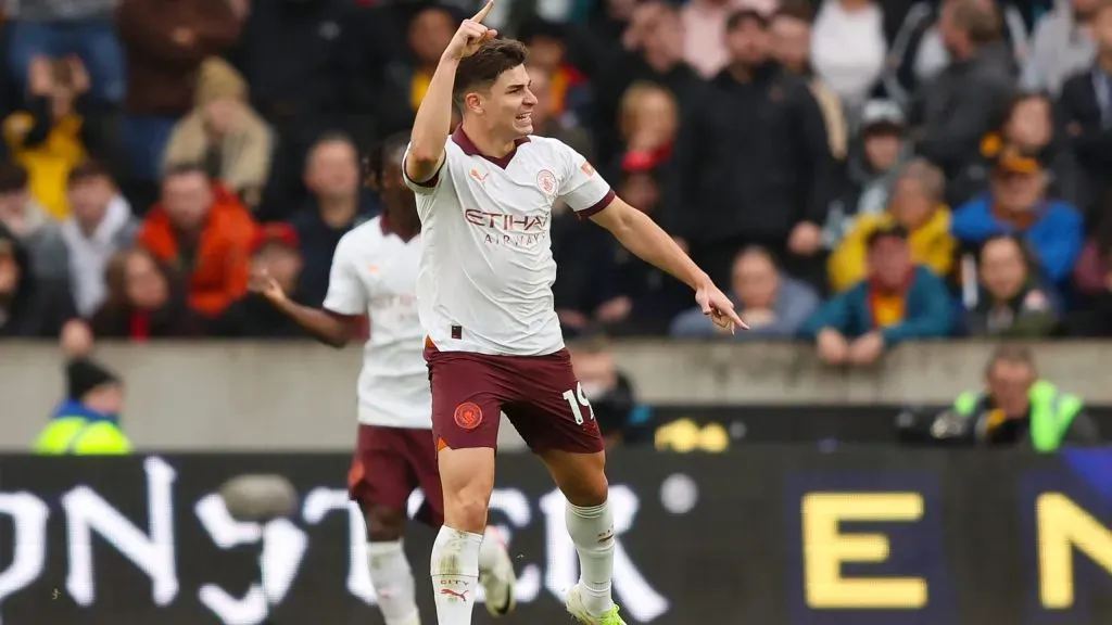 Julián Álvarez ya se ganó el corazón de los hinchas Ciudadanos. (Foto: Getty)