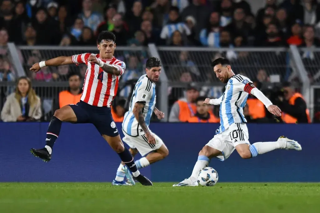Messi volvió a la acción con la Selección Argentina, enfrentando a Paraguay.