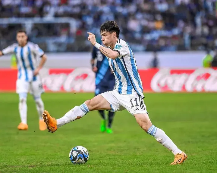 Matías Soulé jugando el Mundial Sub 20 con la Selección Argentina.