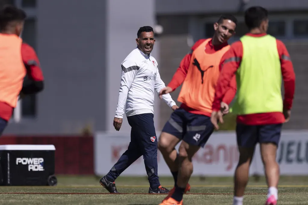 Tevez, en la práctica del martes. (Foto: Independiente)