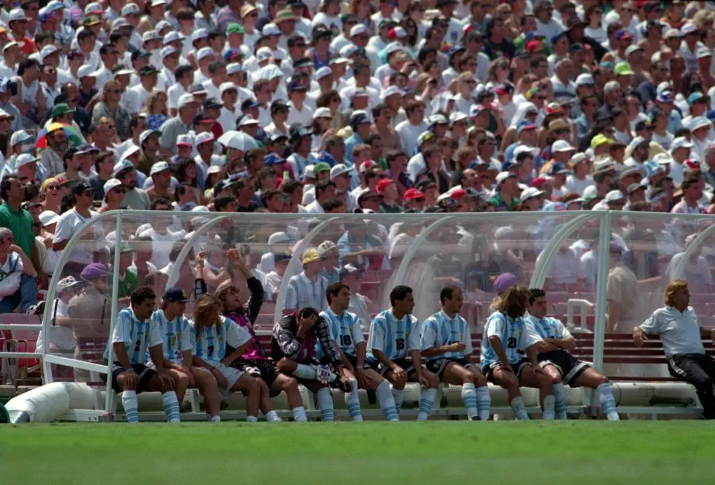 El equipo argentino, ya sin Maradona, al perder con Rumania en el Mundial 94. Getty Images.