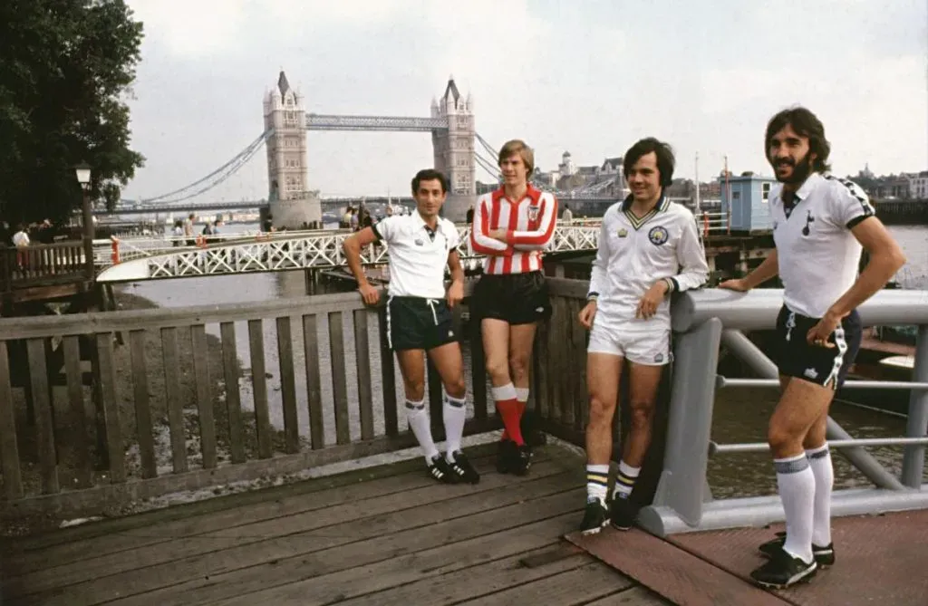 Ardiles, Tarantini, Sabella y Villa, en Inglaterra. Foto Archivo.
