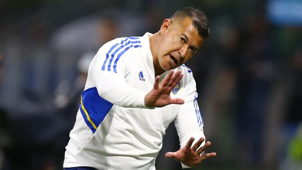 La dirigencia de Boca decide: ¿sigue Almirón? (Getty)