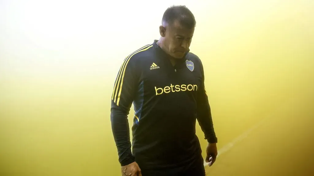 Almirón ya no es el entrenador de Boca.