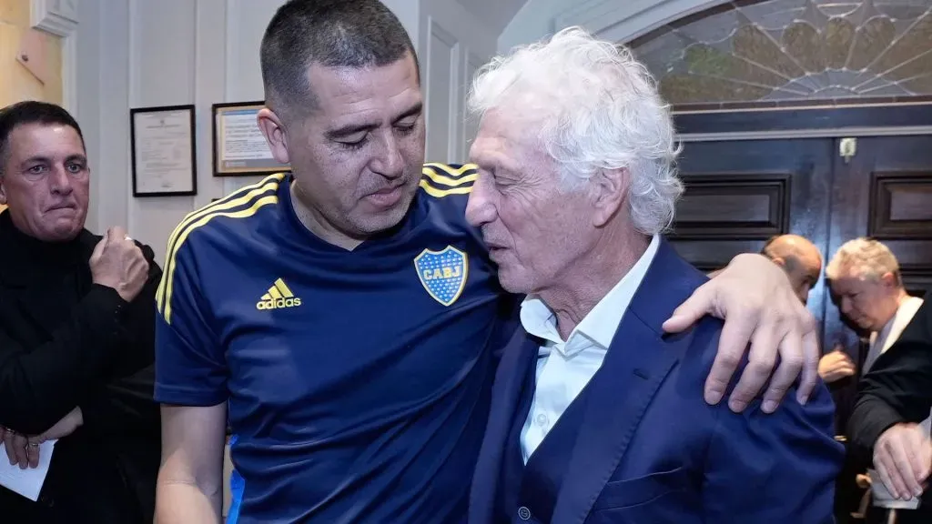 Cariño compartido por Juan Román Riquelme y José Pekerman (Imago)