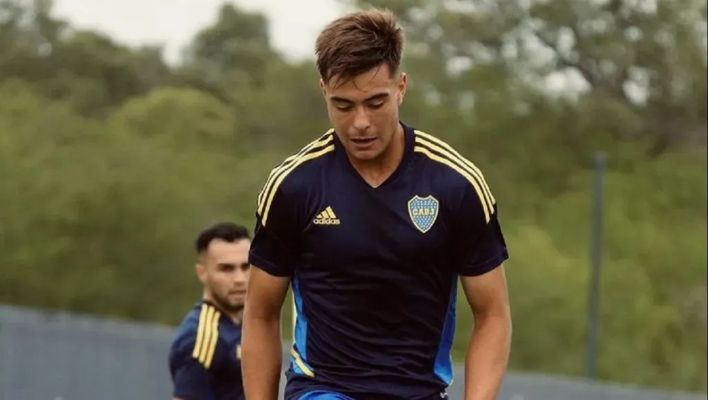 Aaron Anselmino, titular en la práctica en lugar de Valentini. (Foto: Boca)