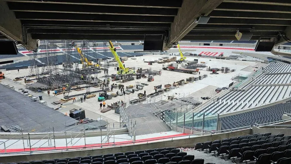 Se desarmó el escenario de Taylor Swift y ahora se armará el de Roger Waters. (Foto: La Página Millonaria)