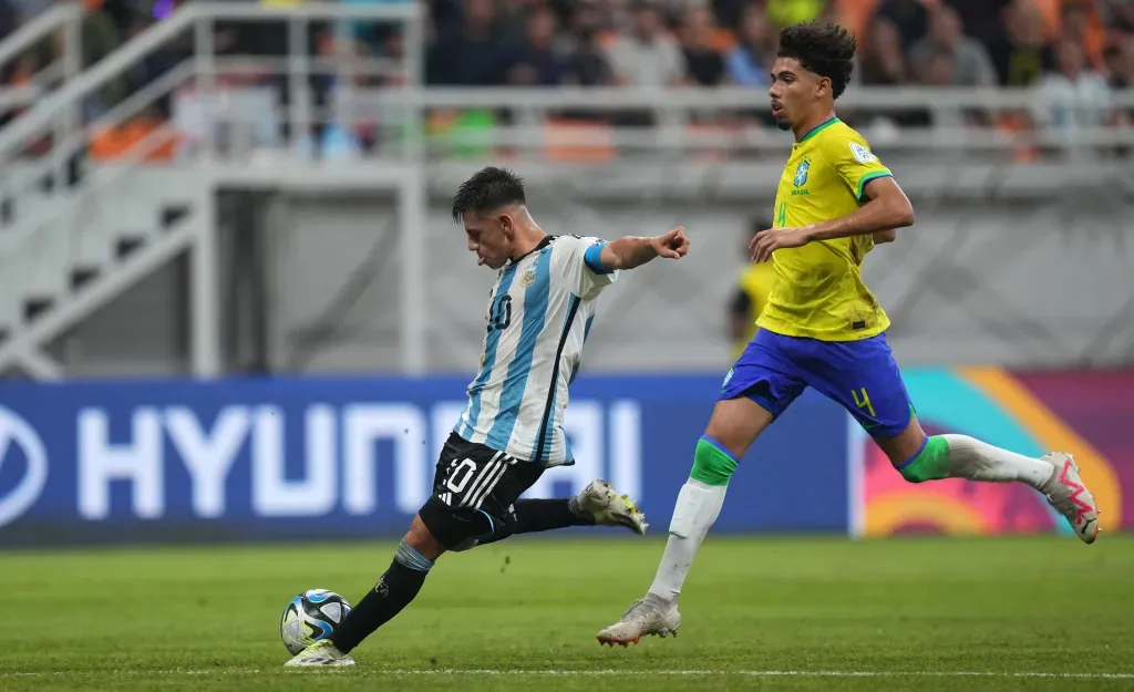 Con un remate de afuera, Echeverri puso el 1-0 a los 28′. (Foto: Argentina)