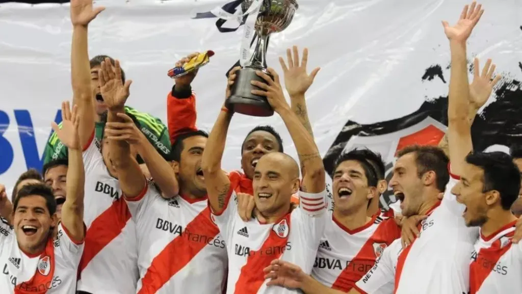 Con la Copa ganada en México. Foto web.