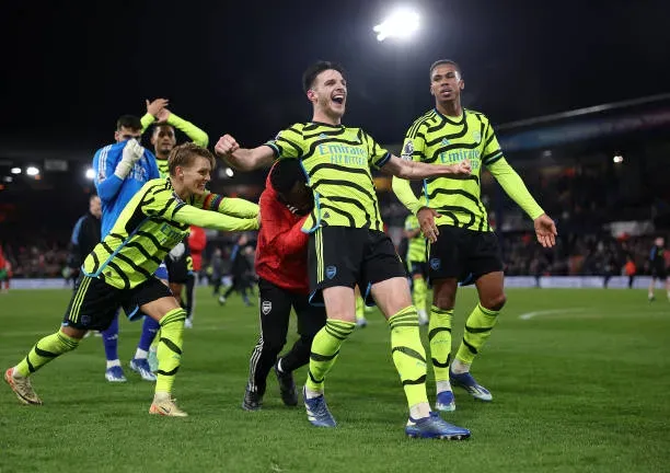 El Arsenal lidera la Premier League más competitiva de los últimos años. (Photo by Julian Finney/Getty Images)