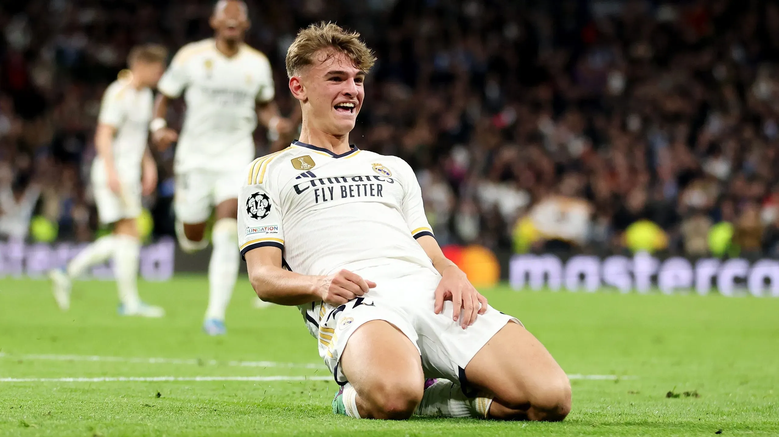 Nico Paz en la celebración de su gol ante el Napoli. Getty Images.