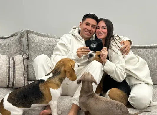 Gonzalo Montiel anunció junto a Karina Nacucchio que serán padres. (Instagram)