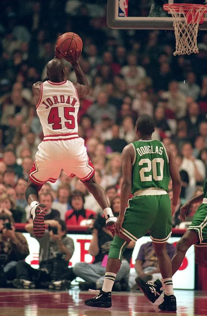 MJ, con la 45 en su regreso a Chicago Bulls tras el retiro (Getty)