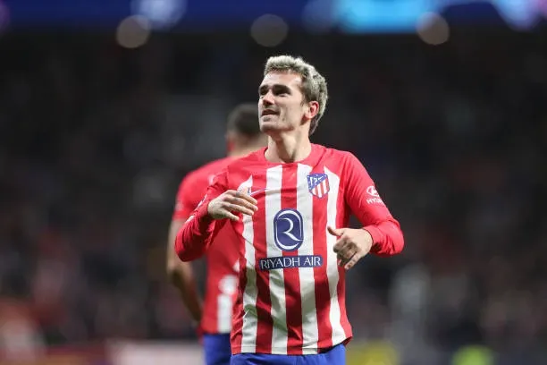 Antoine Griezmann lleva 14 goles en la temporada y se acerca al récord de Luis Aragonés. (Photo by Gonzalo Arroyo Moreno/Getty Images)