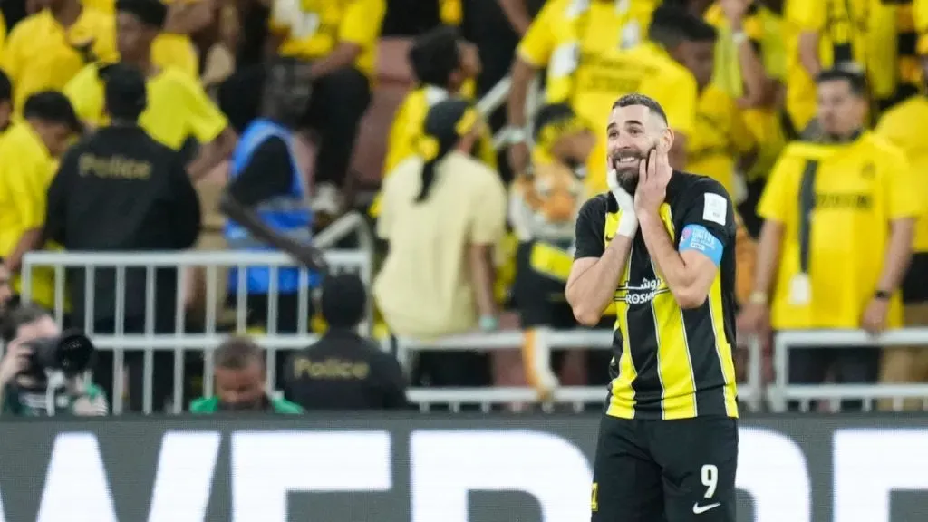 Benzema y un partido para el olvido (IMAGO / NurPhoto).