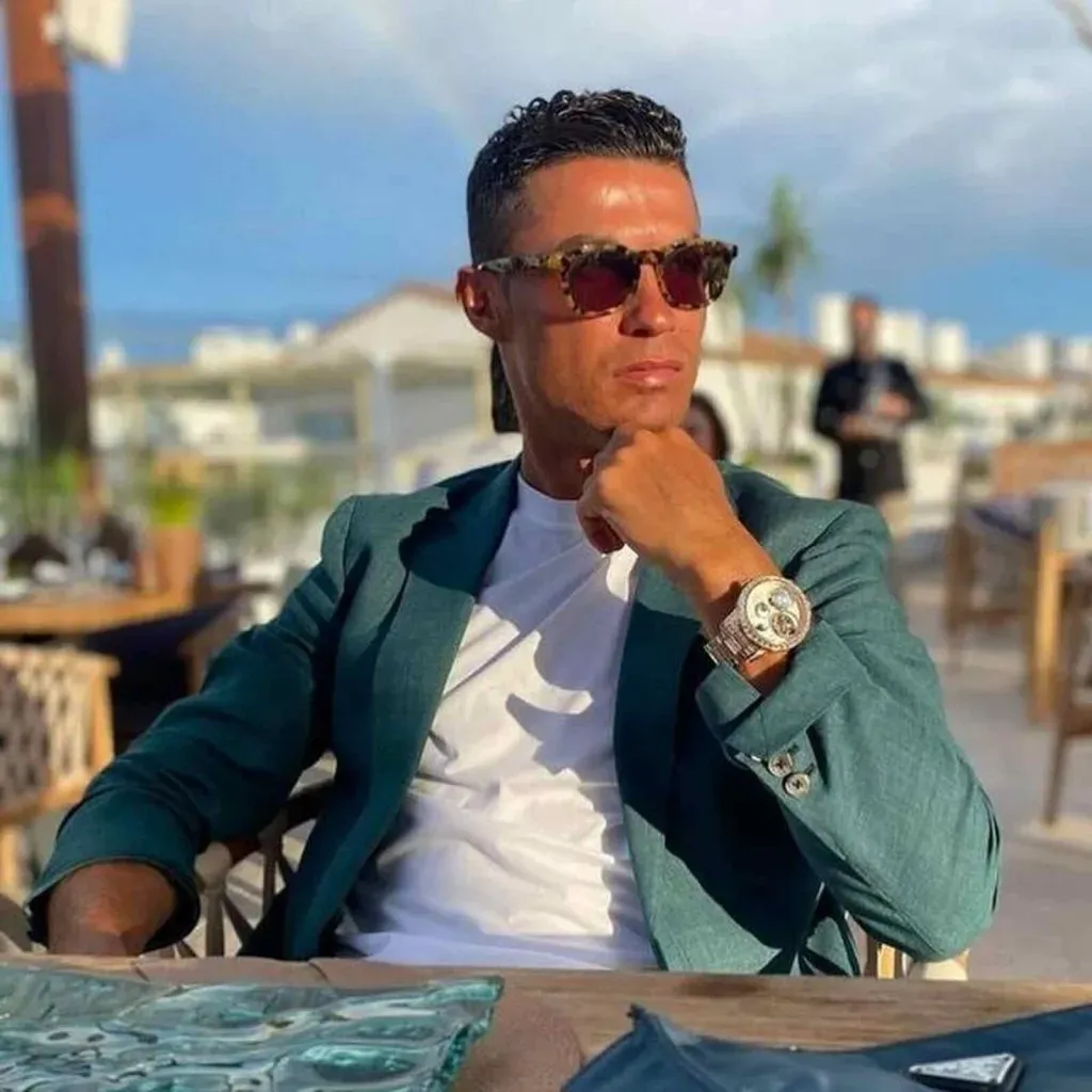 CR7 y su reloj más caro. (Foto: Instagram / @cristiano)