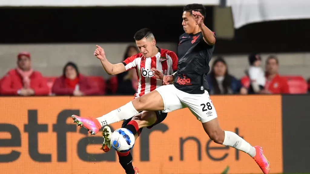Leonardo Godoy durante un partido de Estudiantes. (Foto: Getty)