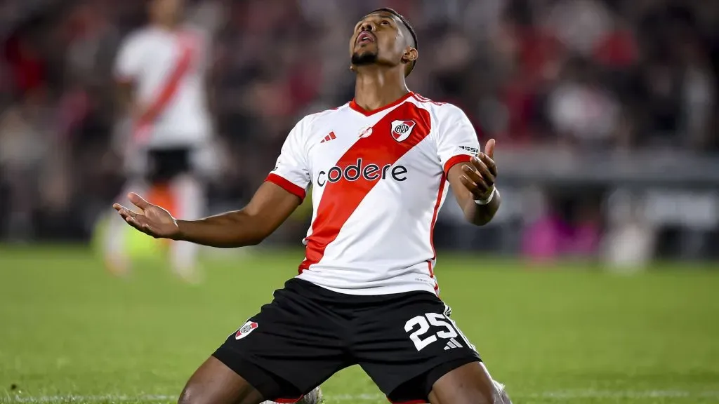 Salomón Rondón festejando un gol en River. (Foto: Getty)