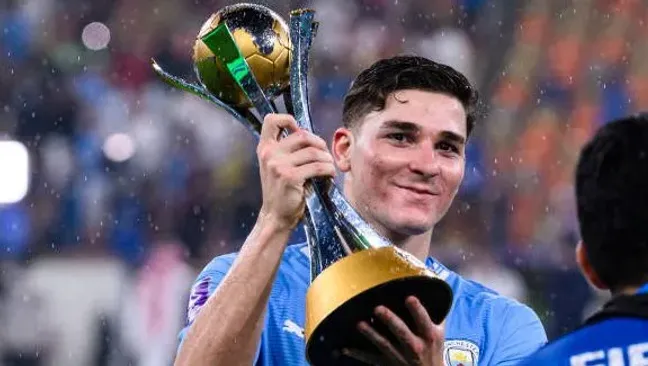 Julián Álvarez viene de marcar dos goles en la Final del Mundial de Clubes contra el Fluminense. Getty Images.