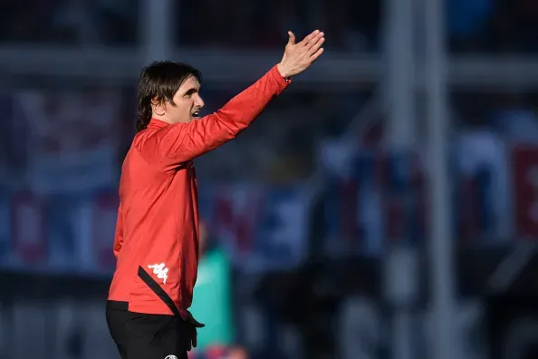 El DT buscará resolver este viernes su desvinculación de Huracán.