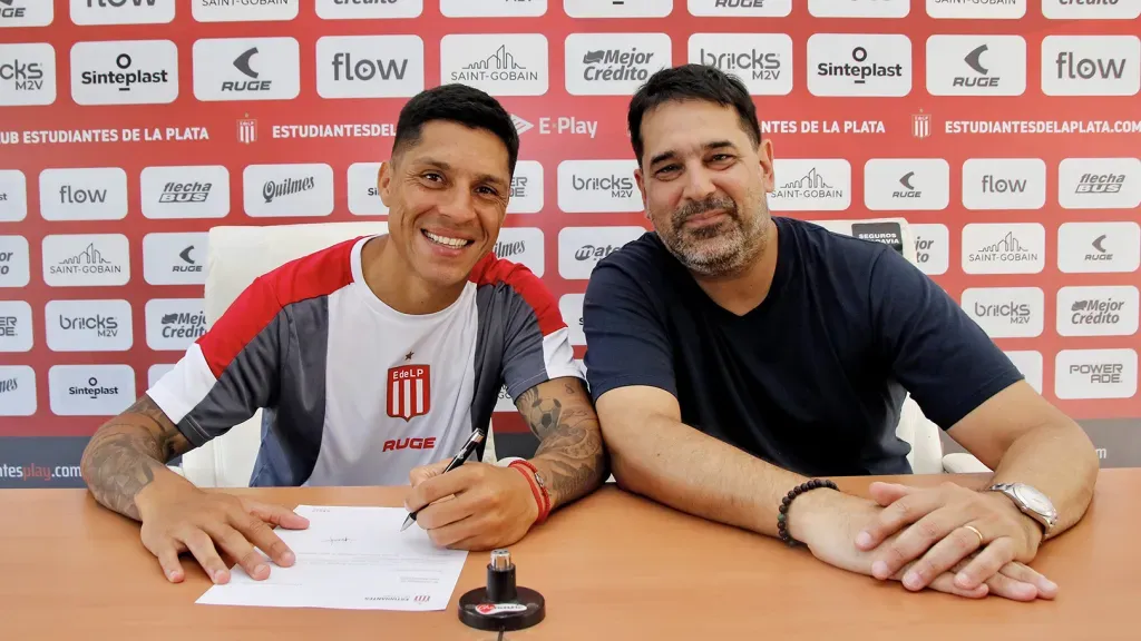 Enzo Pérez volvió a Estudiantes. (Prensa EDLP)