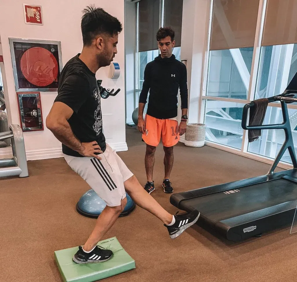 El Pity realizando la recuperación. Foto IG Franco Bombi