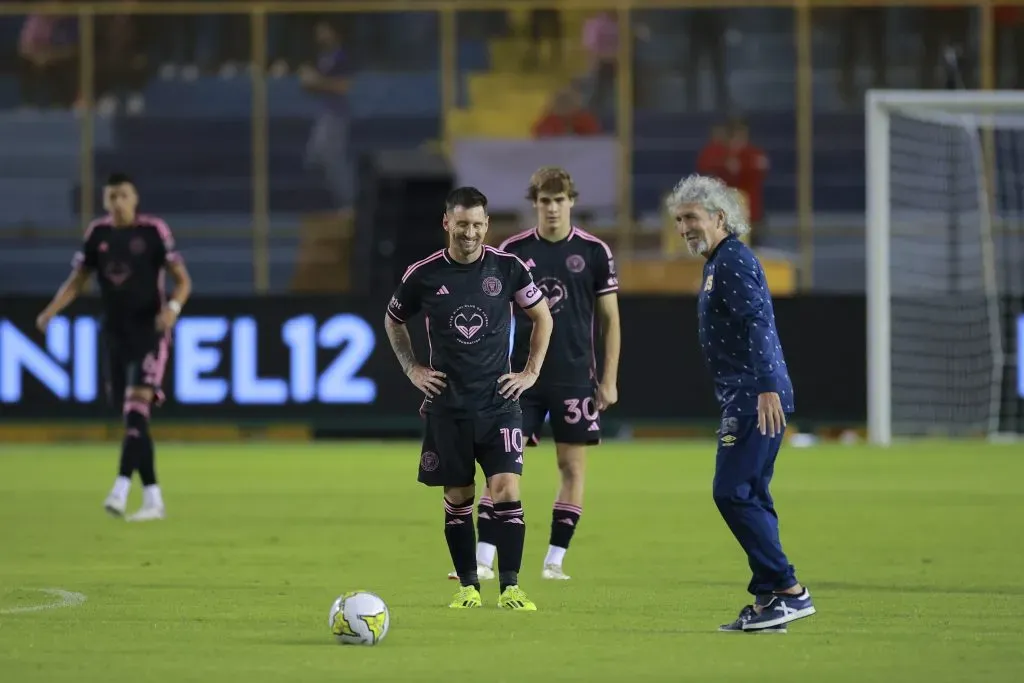 El Mágico González junto a Lionel Messi. (Foto: Getty).