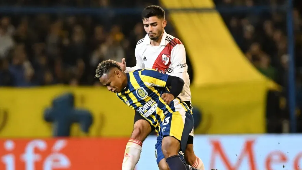 Jaminton Campaz enfrentando a River con Rosario Central. (Foto: Getty)