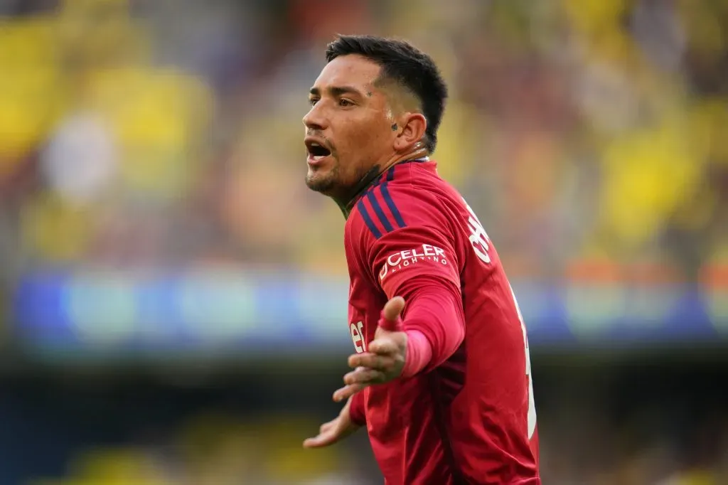 Ávila aceptó las condiciones del Betis y espera por la decisión de Osasuna.