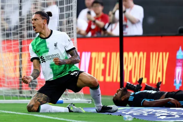 Darwin Núñez será clave para el Liverpool. (Photo by Yong Teck Lim/Getty Images)